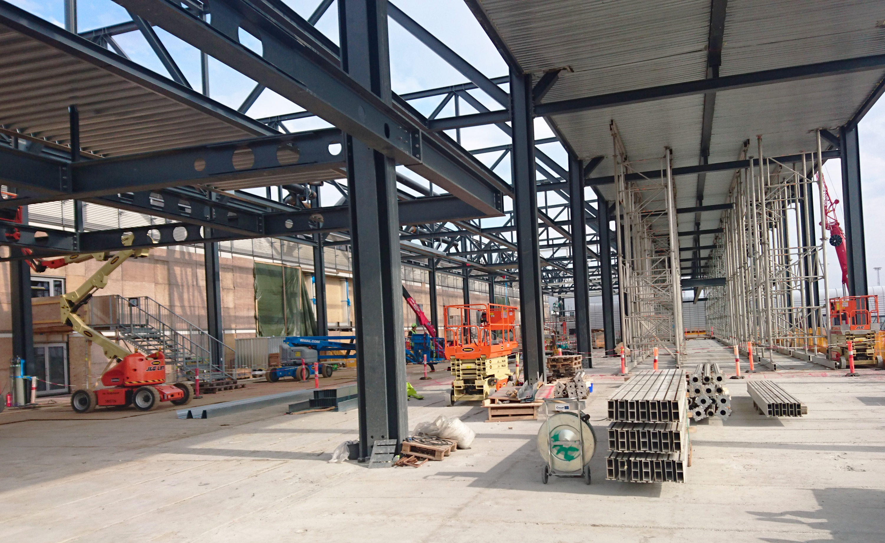 Copenhagen airport extension steel construction